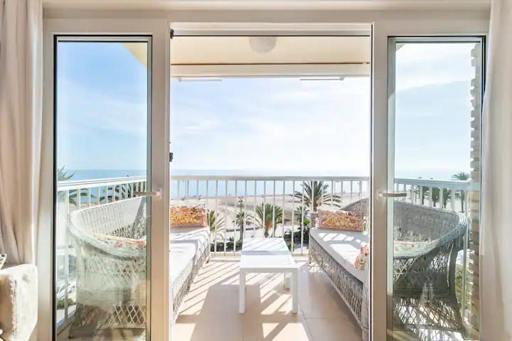 Limpieza de apartamento en San Juan Playa Alicante